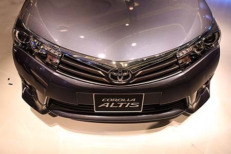Toyota Altis 2014 khởi điểm từ 757 triệu đồng - 2 Toyota Altis 2014 khởi điểm từ 757 triệu đồng