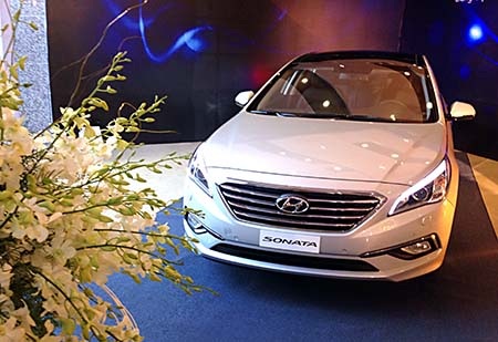 Hyundai Sonata 2015 có giá 1,06 tỷ đồng - 2 Hyundai Sonata 2015
