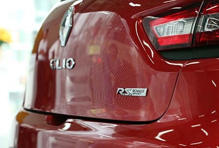 Renault Clio RS âm thầm có mặt tại Việt Nam - 14 Renault Clio RS âm thầm có mặt tại Việt Nam