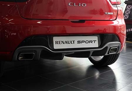 Renault Clio RS âm thầm có mặt tại Việt Nam - 15 Renault Clio RS âm thầm có mặt tại Việt Nam