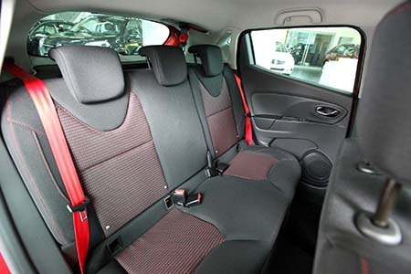 Renault Clio RS âm thầm có mặt tại Việt Nam - 5 Renɡult Clio RS âm thầm có mặt tại Việt Nam