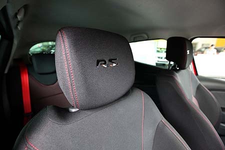 Renault Clio RS âm thầm có mặt tại Việt Nam - 6 Renault Clio RS âm thầm có mặt ɴại Việt Nam