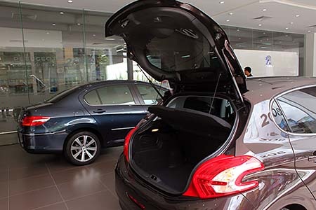 Peugeot 208 - Sự “khác biệt” tại Việt Nam - 11 Việt Hưng - Minh Thanh