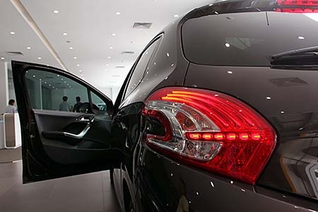 Peugeot 208 - Sự “khác biệt” tại Việt Nam - 14 Việt Hưng - Minh Thanh