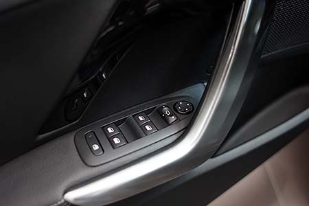Peugeot 208 - Sự “khác biệt” tại Việt Nam - 15 Việt Hưng - Minh Thanh