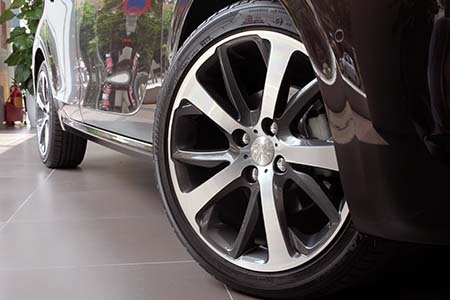 Peugeot 208 - Sự “khác biệt” tại Việt Nam - 17 Việt Hưng - Minh Thanh