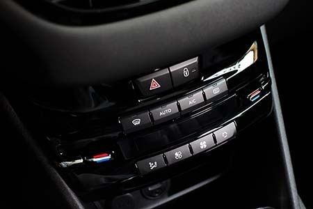Peugeot 208 - Sự “khác biệt” tại Việt Nam - 23 Việt Hưng - Minh Thanh