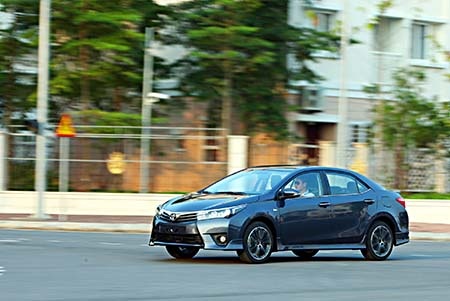 Hiện tại, Toyota Altis mới có 4 màu (