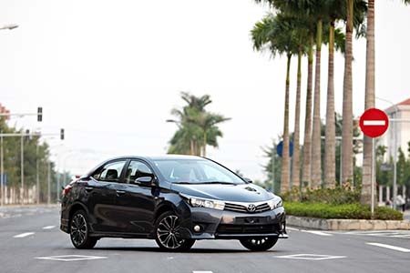 Hiện tại, Toyota Altis mới có 4 màu (