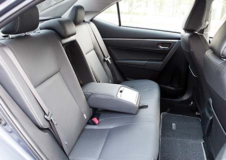 Hiện tại, Toyota Altis mới có 4 màu (