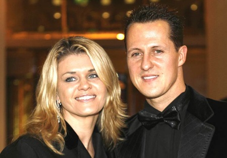 Michael Schumacher đã nhận diện được người thân? - 1 Tình trạng
sức khỏe của Michael Schumacher vẫn đang là dấu hỏi
