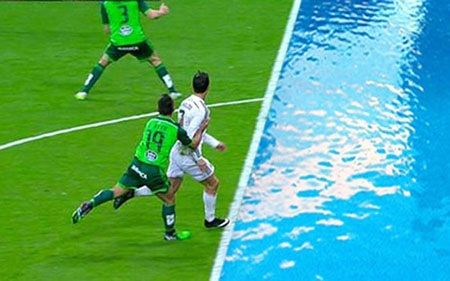 Hài hước với ảnh chế C.Ronaldo nhảy cầu, nhào lộn - 3 Khung cảnh trước mắt C.Ronaldo trước khi thực hiện màn “nhào
lộn”
