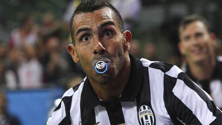 11 ngôi sao sáng nhất lượt đi Serie A - 3 Carlos
Tevez đang là tiền đạo đáng sợ nhất Serie A