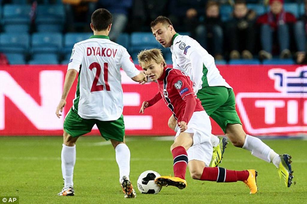 10 điều chưa biết về “thần đồng” 16 tuổi của Real Madrid - 2 Martin Odegaard trẻ nhất ra sân cho ĐTQG Na Uy