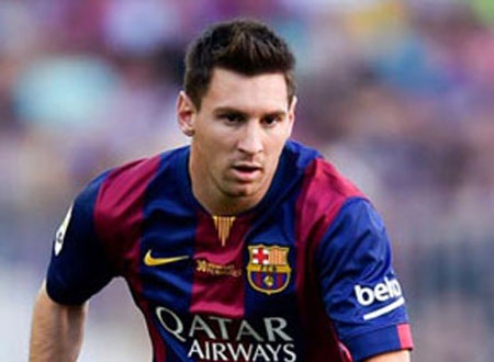 100 cầu thủ xuất sắc nhất năm 2014: Messi thất thế! - 1 Messi lại
thất thế trước C.Ronaldo trong cuộc bầu chọn cá nhân