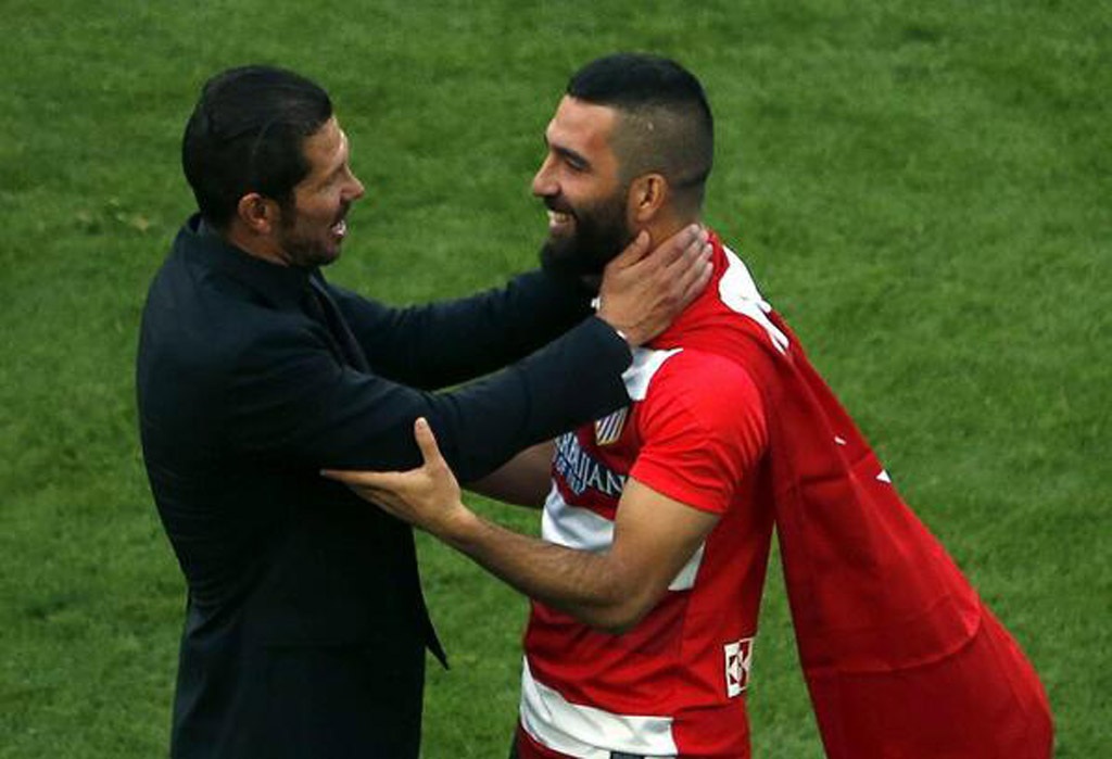 Ardu Turan khẳng định đã bầu HLV Simeone xuất sắc nhất