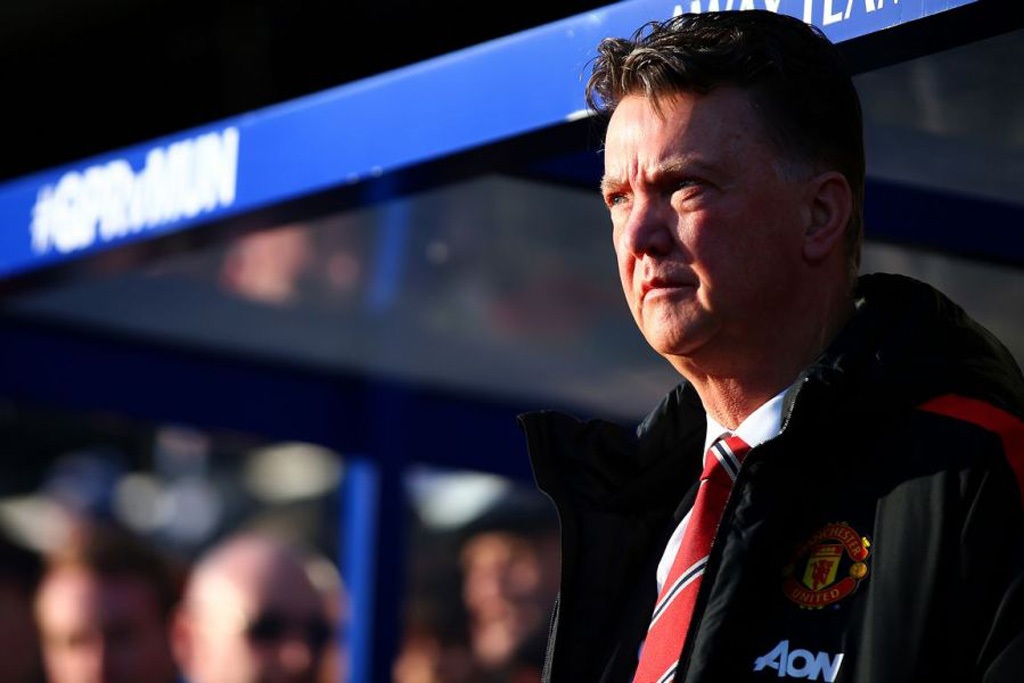 Đã đến lúc Van Gaal dẹp bỏ sự bảo thủ - 1 Van Gaal vẫn “trung thành” với sơ đồ 3-5-2