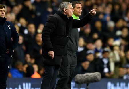 HLV
Mourinho không hài lòng về công tác trọng tài