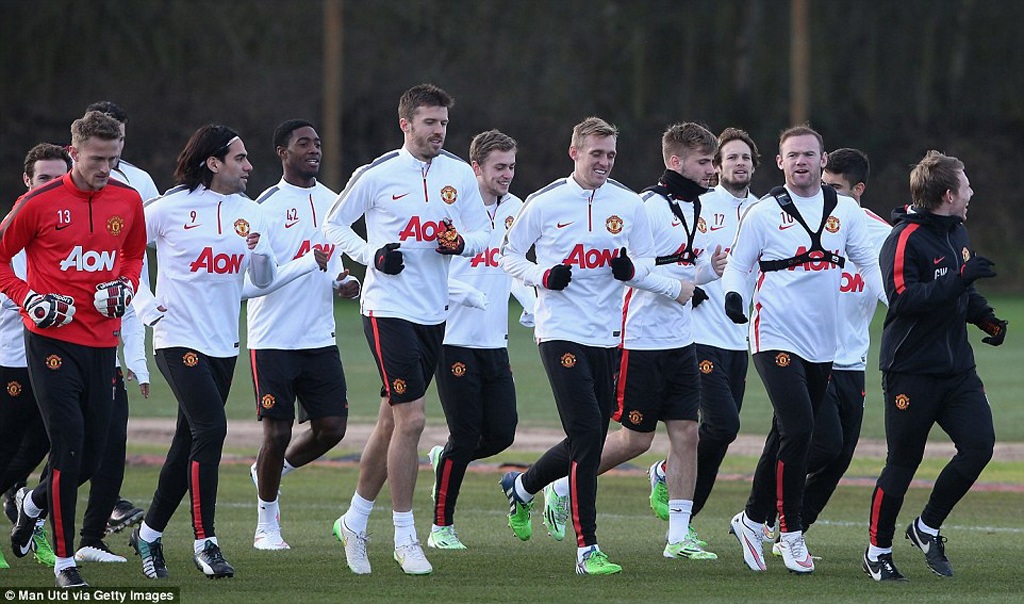 Van Gaal ngạc nhiên vì MU "sạch bóng" chấn thương - 1 Hàng loạt trụ cột MU trở lại tập luyện