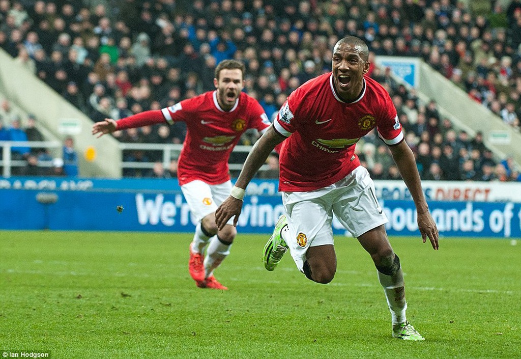 Cuộc đua tốp 4 Premier League: Căng như dây đàn! - 2 MU gặp bất lợi về lịch thi đấu