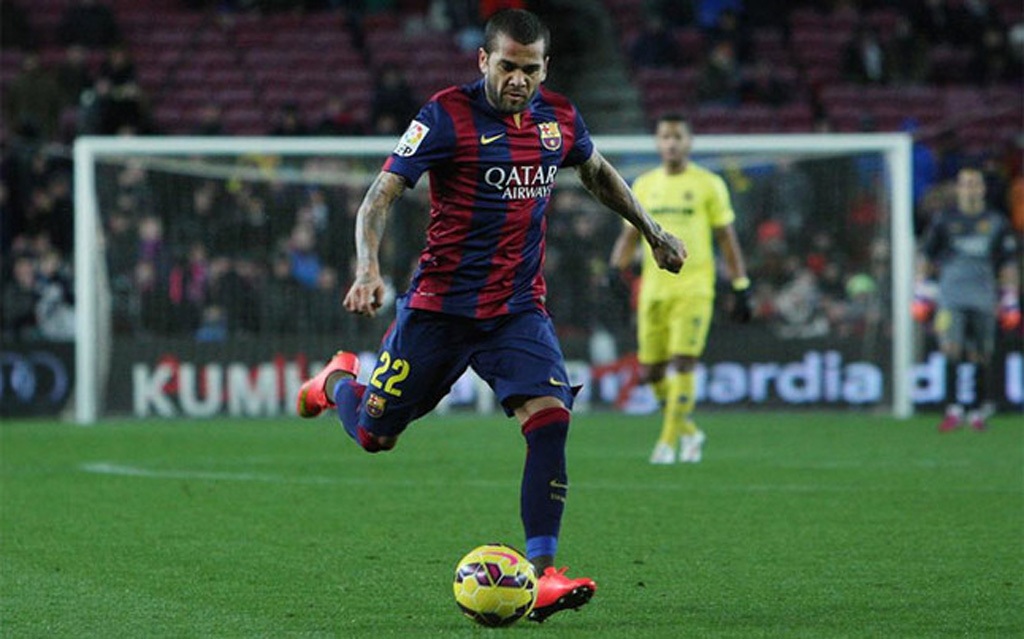 Daniel Alves chờ ngày chia tay Barcelona? - 1 Daniel Alves sẽ chia tay Barcelona?