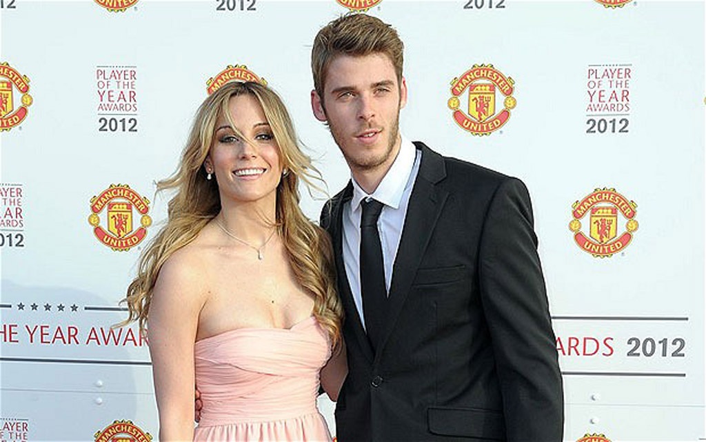 “Máy bay bà già” thúc giục De Gea rời MU - 1 De Gea bị bạn gái “ép” về Tây Ban Nha