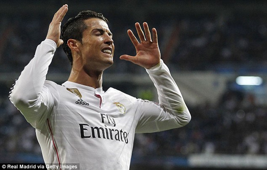 C.Ronaldo quyết đoạn tuyệt với truyền thông - 1 C.Ronaldo
thất vọng sau thất bại của Real Madrid