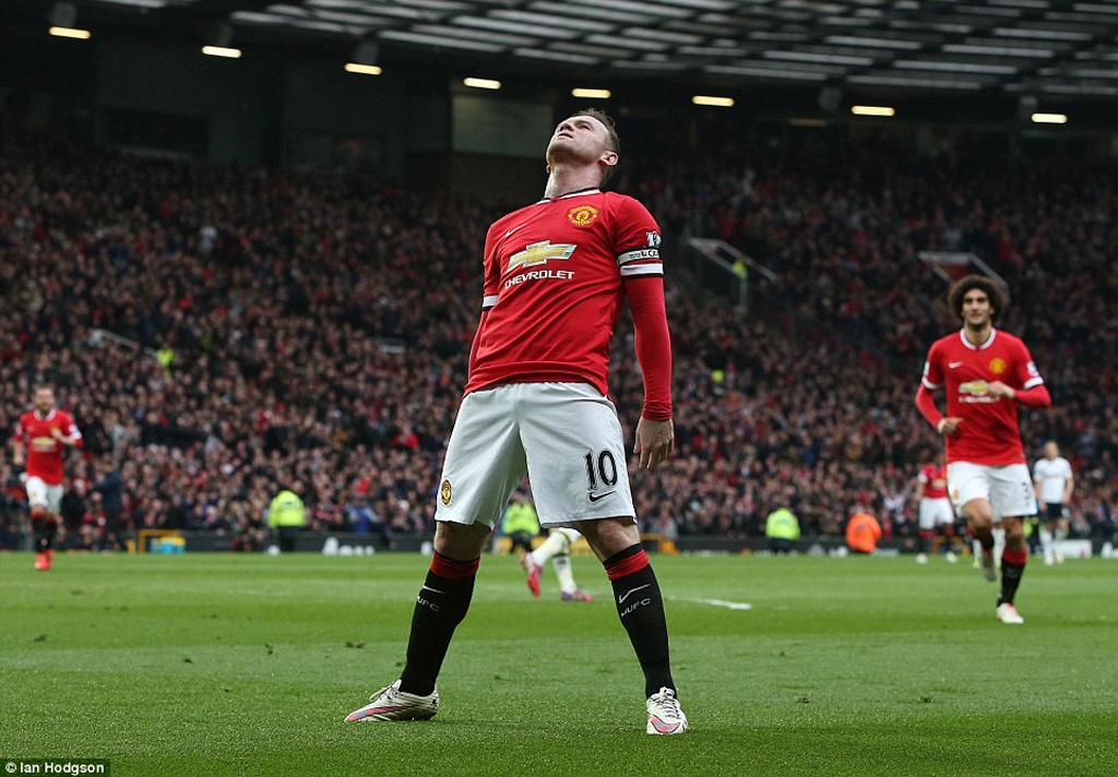 Màn ăn mừng "chẳng giống ai" của Rooney - 1 Rooney ăn mừng bàn thắng theo phong cách boxing