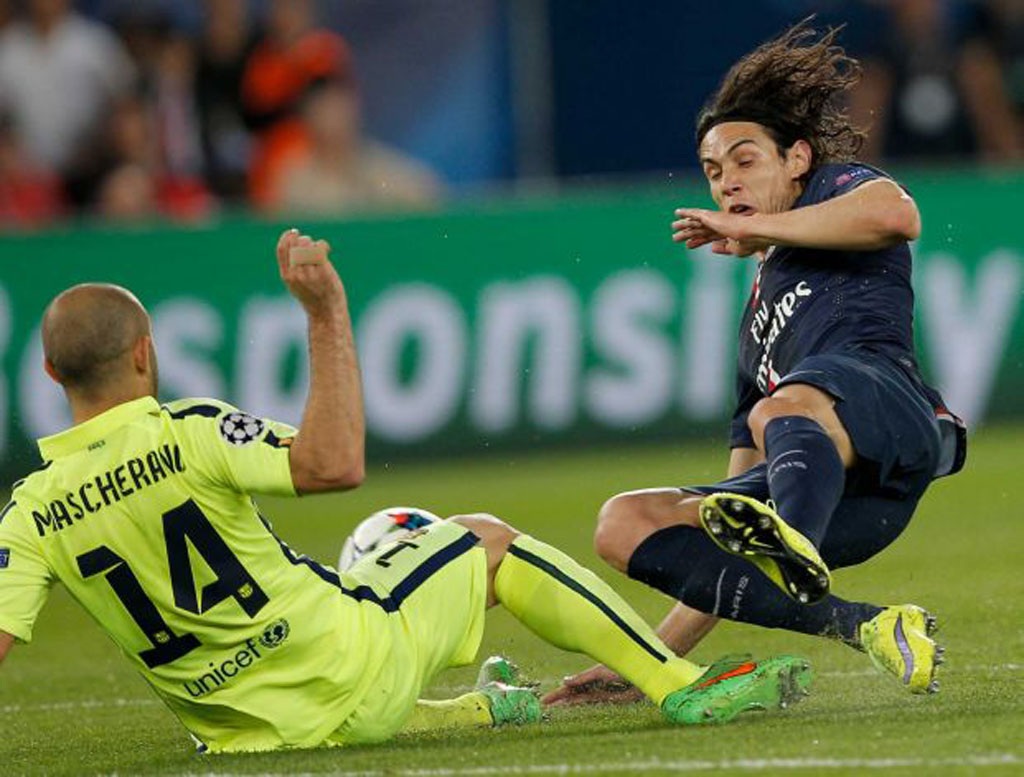 Đội hình tiêu biểu lượt đi tứ kết Champions League - 2 Mascherano đã bắt chết Cavani
