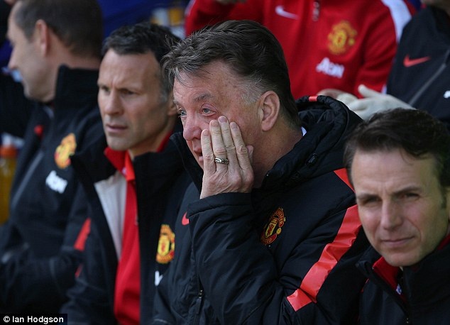 MU nên cảm ơn… Everton - 2 Thất bại
trước Everton mang lại nhiều kinh nghiệm quý báu cho Van Gaal