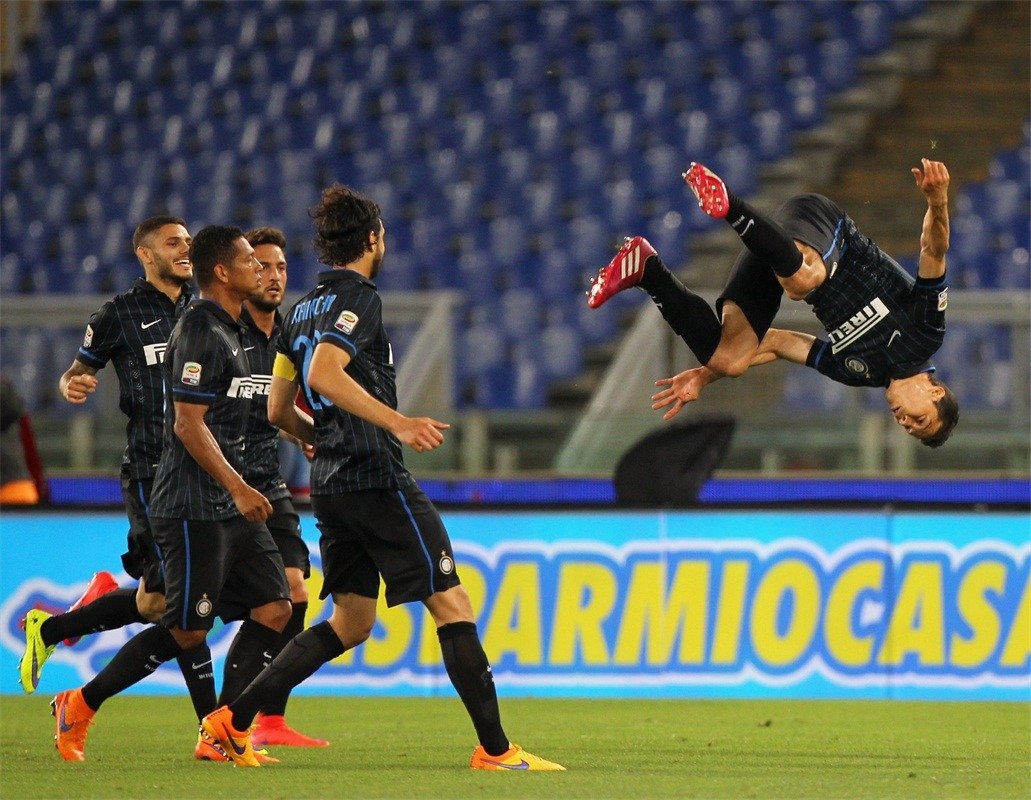 Inter Milan giành chiến thắng trước 9 người của Lazio - 1 Inter giành
chiến thắng trước Lazio