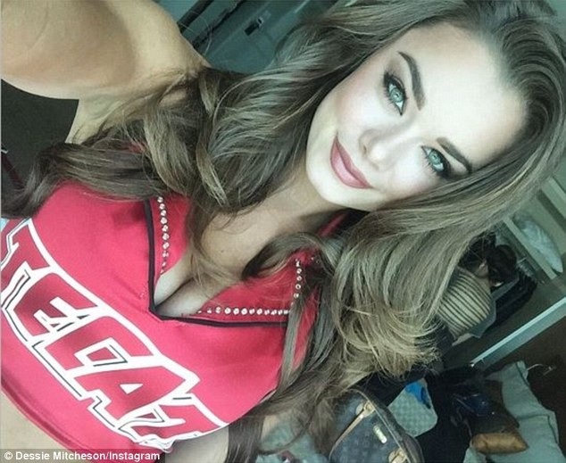 Janira Kremets là người mẫu nổi danh ở Las Vegas