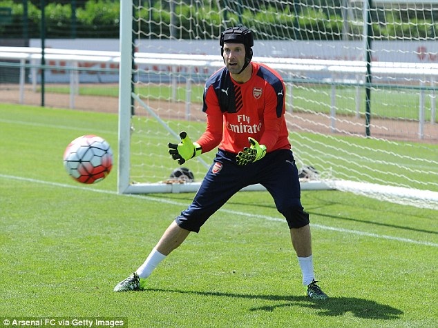 Petr Cech lần đầu tập luyện, sẵn sàng ra mắt Arsenal - 2 H.Long