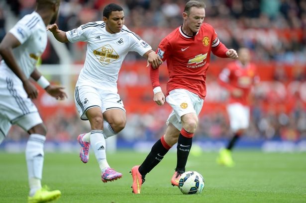 Vì tiền, MU phải đá trận khai mạc Premier League vào giữa trưa - 1 MU phải đá
trận mở màn Premier League