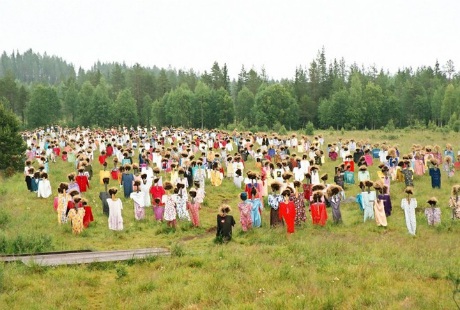 Lạ lùng “cánh đồng bù nhìn” ở Phần Lan - 1 Lạ lùng “cánh đồng bù nhìn” ở Phần Lan