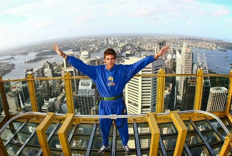 Hồ bơi trên tầng thượng tại khách sạn Marina Bay Sands ở Singapore