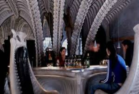 “Đột nhập” quán bar kỳ quái nhất thế giới