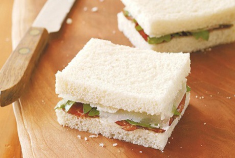 Bánh mỳ Việt nằm trong số những loại bánh mỳ ngon nổi tiếng thế giới - 2 Bánh mỳ Việt nằm trong số những loại bánh mỳ ngon nổi tiếng thế giới