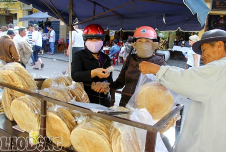 Hội An và những món ăn vặt “khó cưỡng” - 8 Bánh tráng khoai, một món ăn độc đáo của Hội An đã đi khắp năm châu
