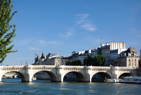 Những điểm đến không thể bỏ qua cho người lần đầu tới Paris - 3 Những điểm đến không thể bỏ qua cho người lần đầu tới Paris