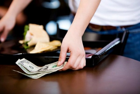 Tiền tip và những lưu ý khách du lịch cần nắm rõ - 5 Tiền tip và những lưu ý khách du lịch cần nắm rõ