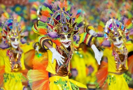 Độc đáo lễ hội "nụ cười màu mè" MassKara ở Philippines - 4 Độc đáo lễ hội nụ cười màu mè MassKara ở Philippines