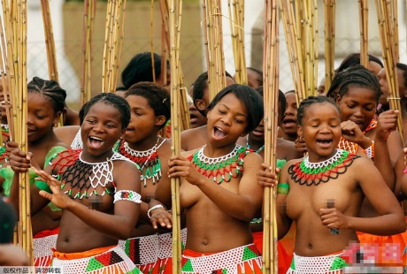 Xem trinh nữ Swaziland ở trần dự hội cho Vua kén vợ