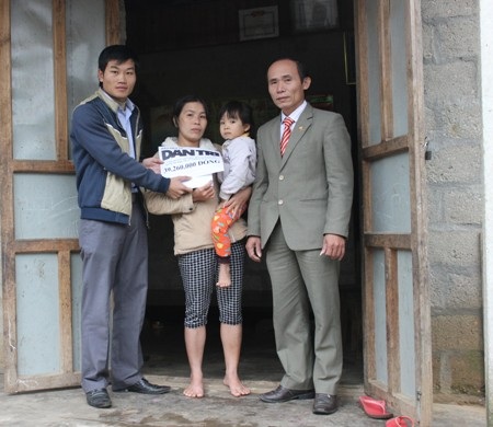 PV Dân trí đã trao tận tay số tiền 