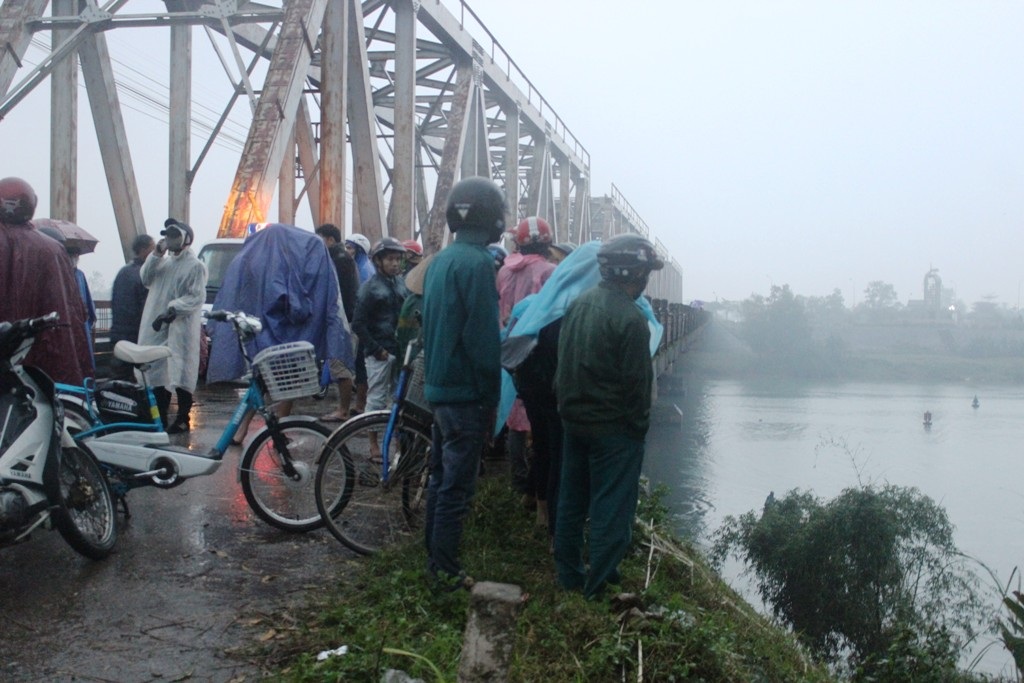 Công tác tìm kiếm nạn nhân vẫn đang được triển khai