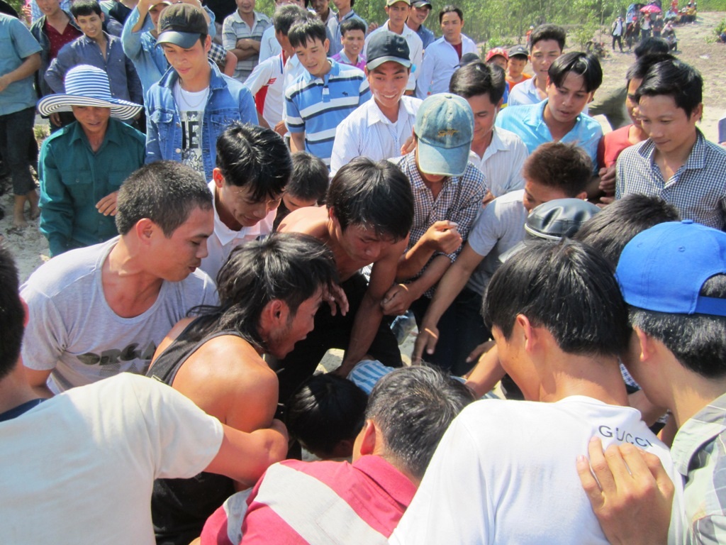 Những pha tranh giành quyết liệt