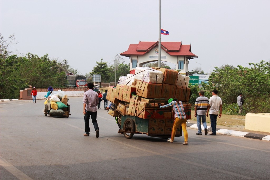 Dù vất vả nhưng ai cũng cố gắng chăm chỉ lao động để đảm bảo cuộc sống cho gia đình