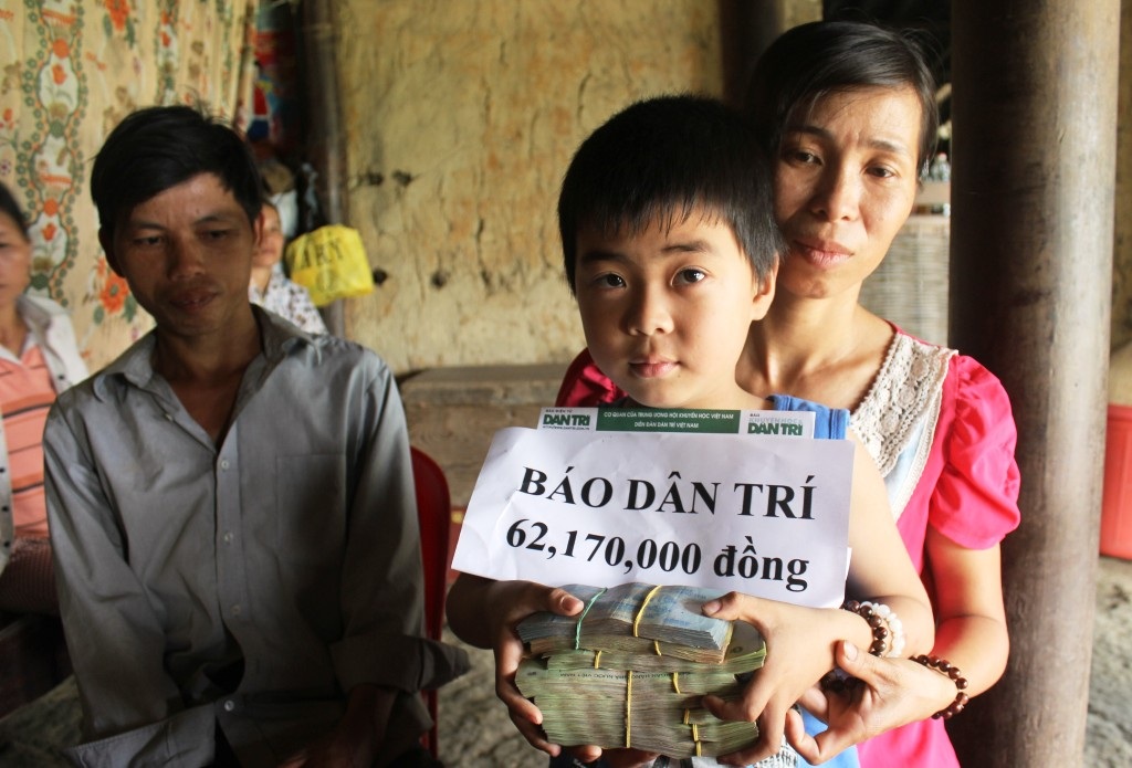 Từ sự chia sẻ, giúp đỡ đó cháu sẽ có thêm điều kiện để chữa trị bệnh tật