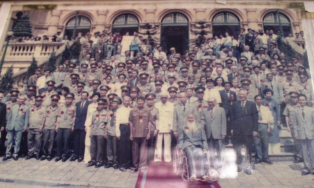 Ông Đào Xuân Hướng và rất nhiều cá nhân được tuyên dương Anh hùng trong lần ra thăm Hà Nội