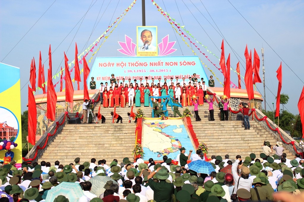 Tiết mục nghệ thuật đặc sắc mừng ngày hội thống nhất